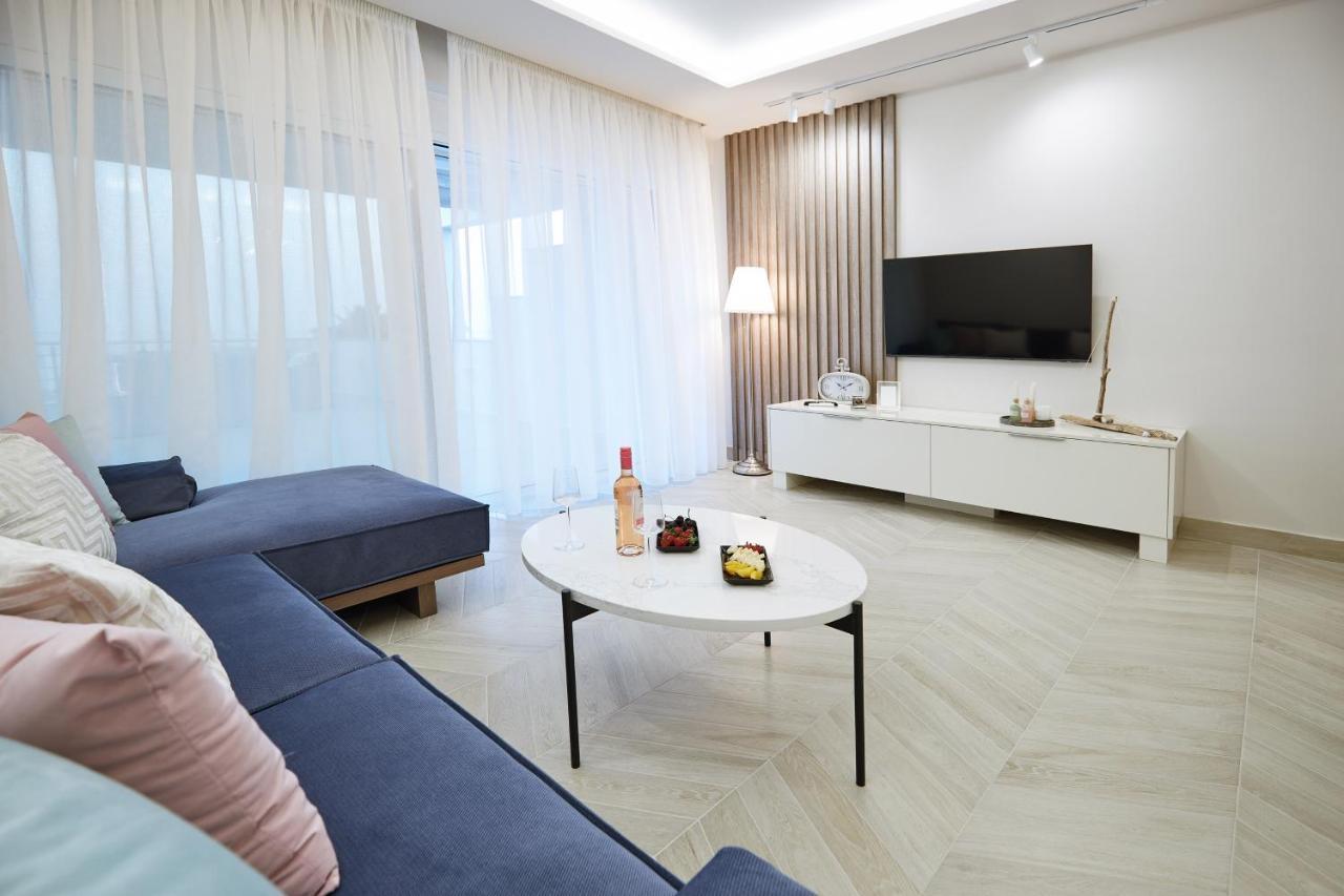 Horizon Seaside Living Apartment Nea Iraklitsa Bagian luar foto